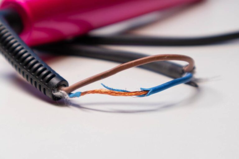 Wire Ripped From Plug 6 Ways To Fix A Pinched Wire (4 Temporary+2 Permanent Ways) » Fix It Wired